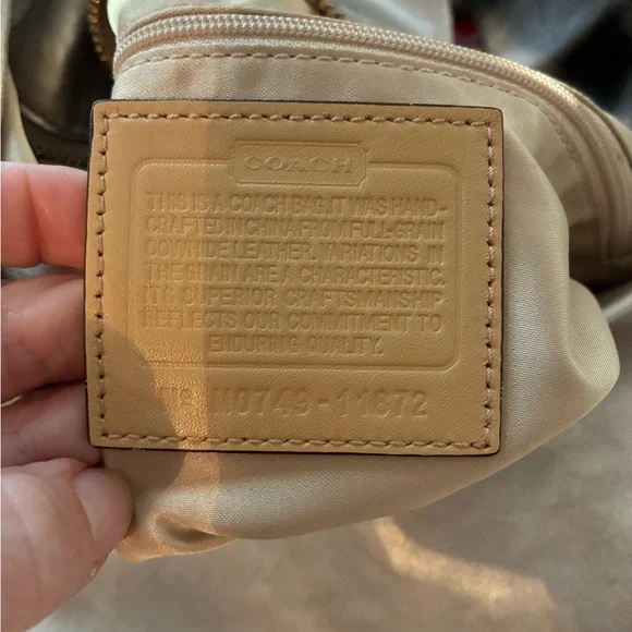 Vintage Y2K Coach Metallic Silver Hobo Bag coach Carly with handmade charm - Picture 13 of 14